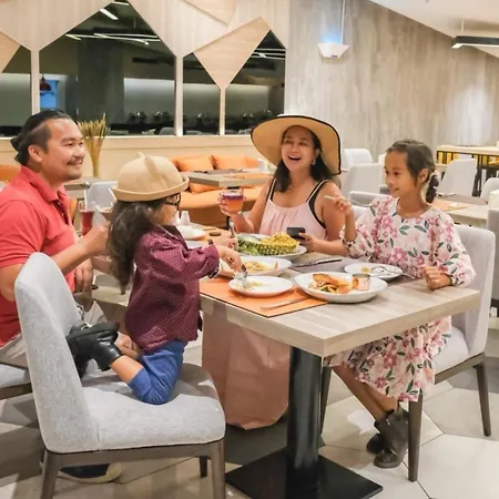 Parkroyal Suites Bangkok-3