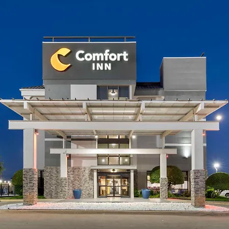 Comfort Inn Dallas North Love Field Airport-3