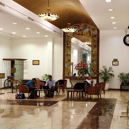 Hotel Aurora Towers-2