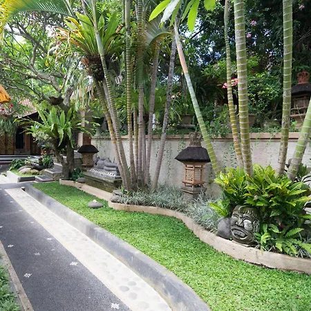 Nuaja Balinese Guest House-2