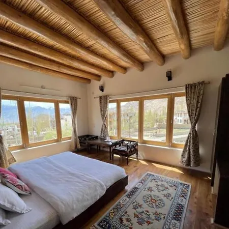 Heschuk Guest House-2