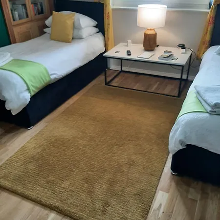Another Room-2