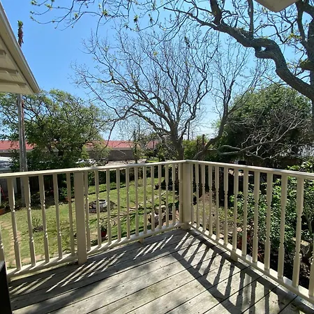 Avenue O Bed And Breakfast-3