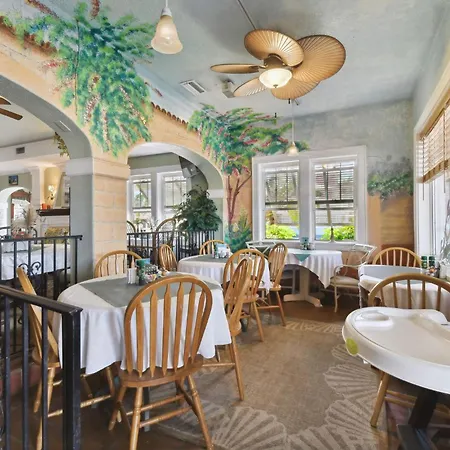 Sea Breeze Manor Inn-2