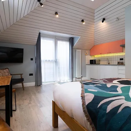 Room2 London Hammersmith Townhouse-2