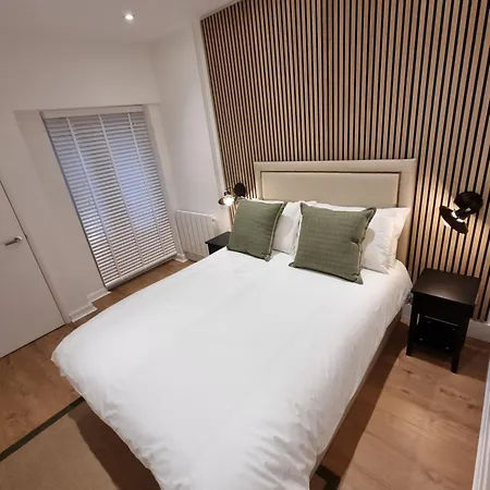 Victoria Lodgings London-2