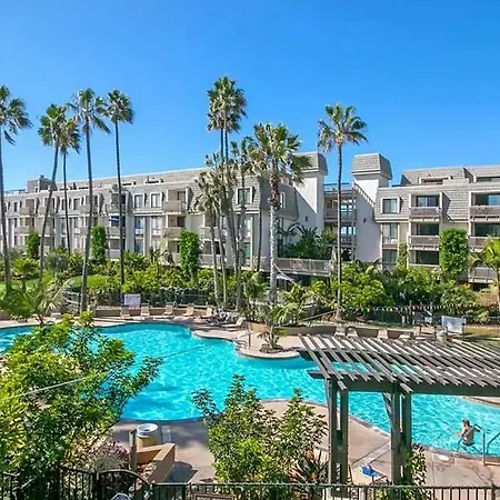 Oceanview Retreat - Steps To The Beach, Heated Pool, Walk Everywhere-3