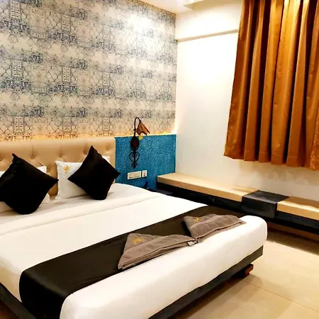 Hotel Malghotras-2