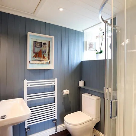 Sheridan Guest House-3
