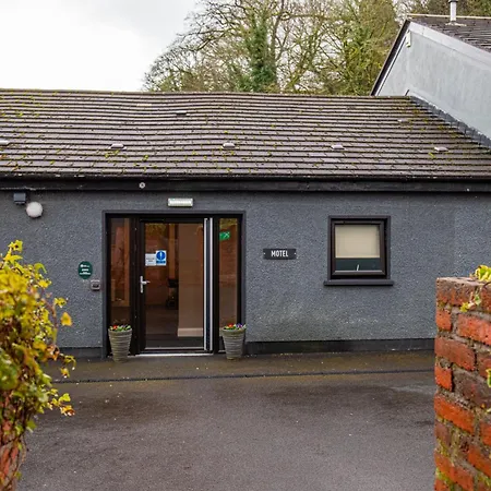 The Enniskillen Hotel And Motel-2