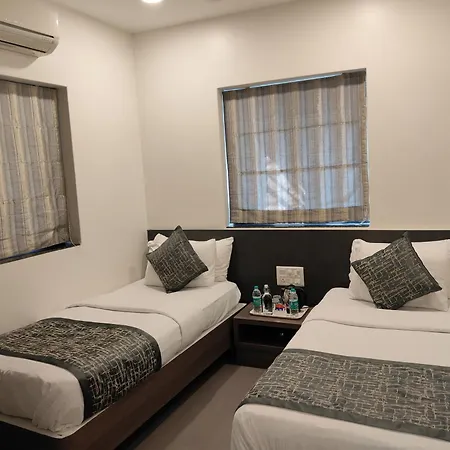 Apollo Guest House - Colaba Causeway-3