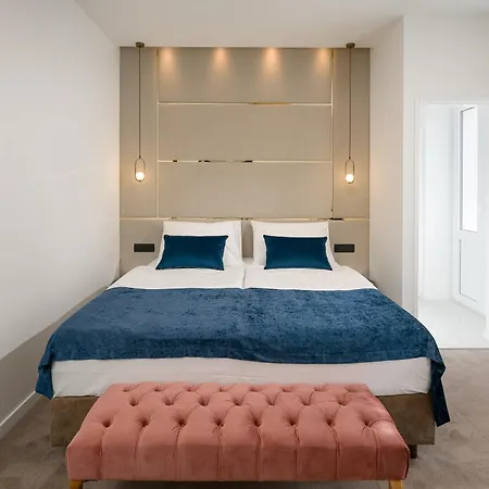 Flos Luxury Rooms-2