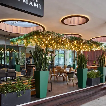 Century City Hotel Urban Square-3