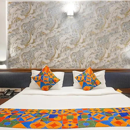 Fabhotel Prime Golden Emerald - Nr St Mary'S Church Cni-3