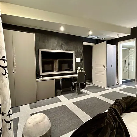 Private Luxury Suites-2