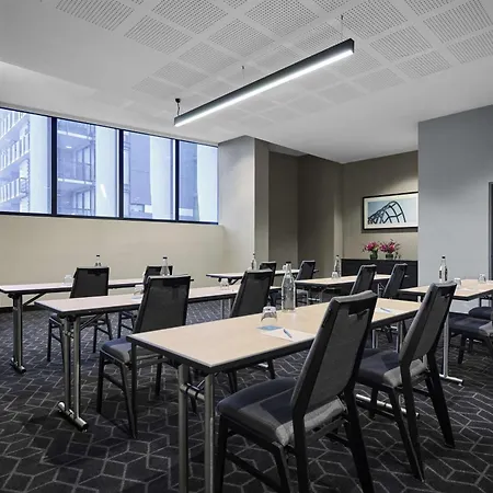 Vibe Hotel Melbourne Docklands-3
