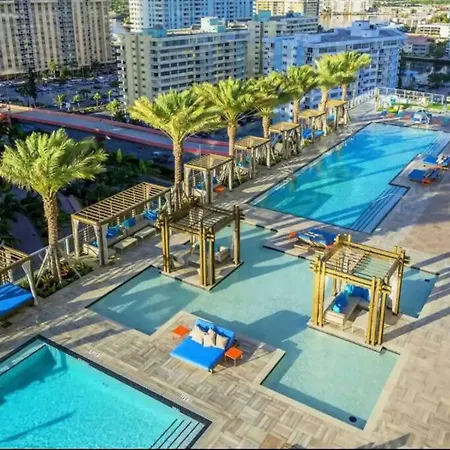 H Hollywood Resort & Residences By Zelloo-3