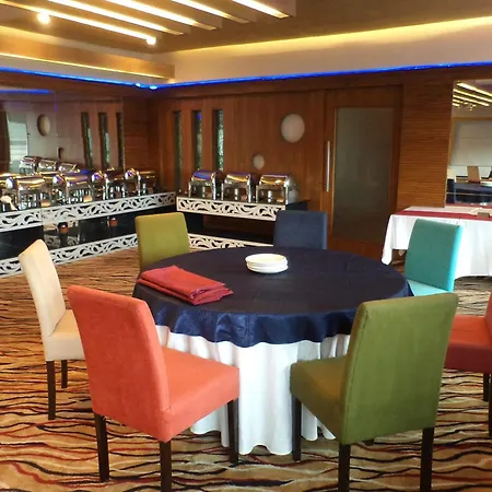 Grand Riviera-2
