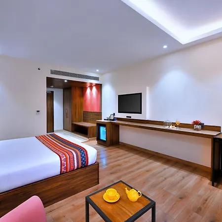 Golden Tulip Agra-3