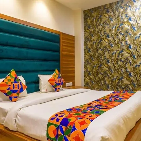 Hotel Golden Velvet-3
