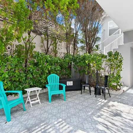 Cozy Studio Wbeach Boardwalk Steps Kitchen-3