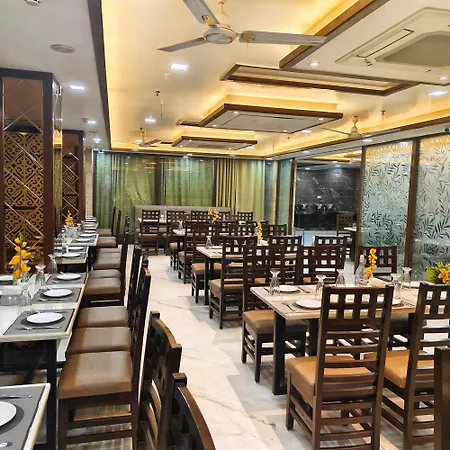 Rich Grand Hotel Near To Tajmahal-2