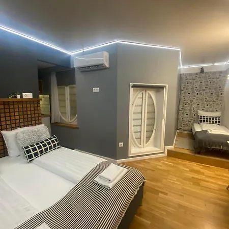 Walk Inn Vaci 78-3