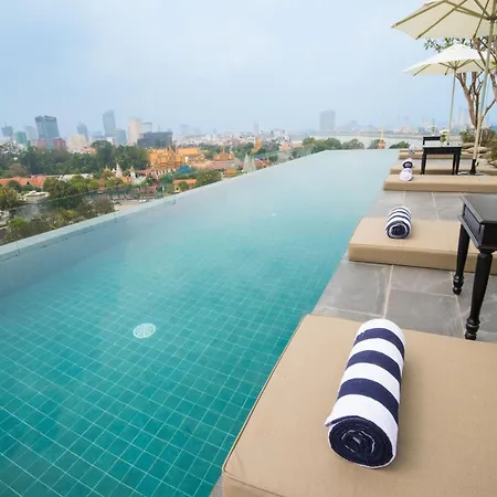 Glow Park Hotel Grand Royal Palace-3