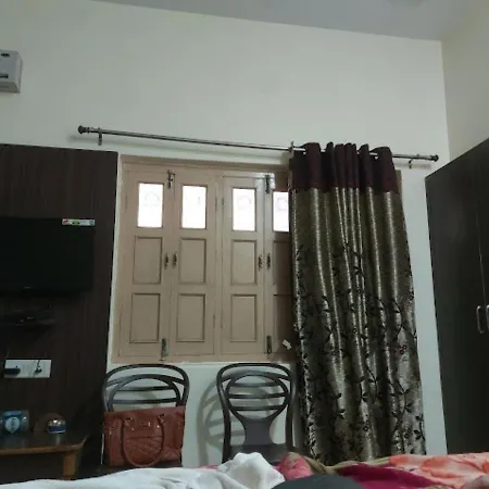 Liberty Guest House Varanasi-3