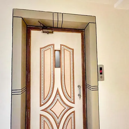 Hotel Shivam ! Varanasi होटल शिवम హోటల్ శివం ஹோட்டல் சிவம் Foreigner'S Choice ! Fully Air-Conditioned Hotel With Lift & Parking Availability, Near Kashi Vishwanath Temple, And Ganga Ghat, Best Hotel In Varanasi 2-3