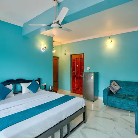 Candolim Beach White Residency-3
