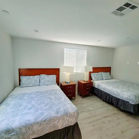 Stayspro - Hollywood Homes Minutes To Everything Spacious And Free Parking-2