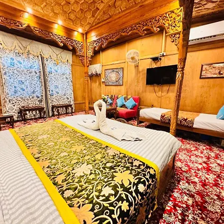 Crown Of India Group Of Houseboats-3