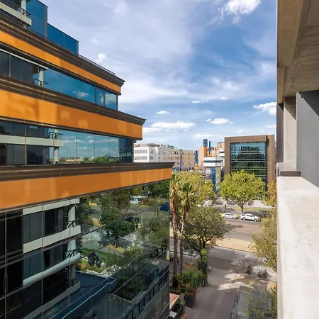 Oaks Melbourne St Kilda Road Hotel-3