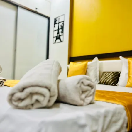 7 Seasons Palm Suite With Sky Orbit, Balcony, Swimming Pool, Wifi, Playground-3