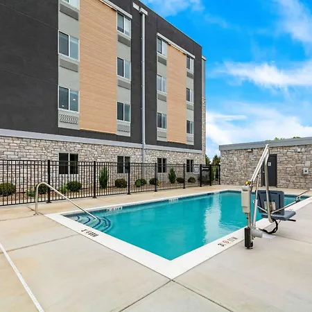 Everhome Suites Lexington - Horse Park-3