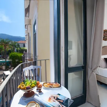 Grace Suites Sorrento-2