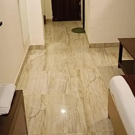 Hotel Embassy International-2