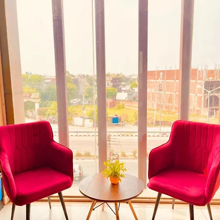 Hotel Pearl Grand-Family Hotel-Feel Like Home-3