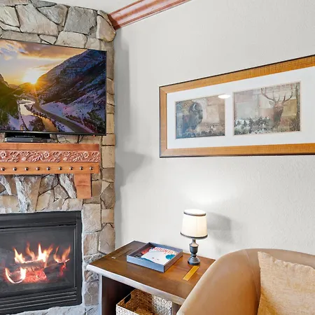 Canyons Village Condos By All Seasons Resort Lodging-2