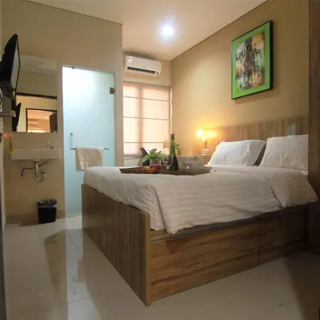Residence 12-3