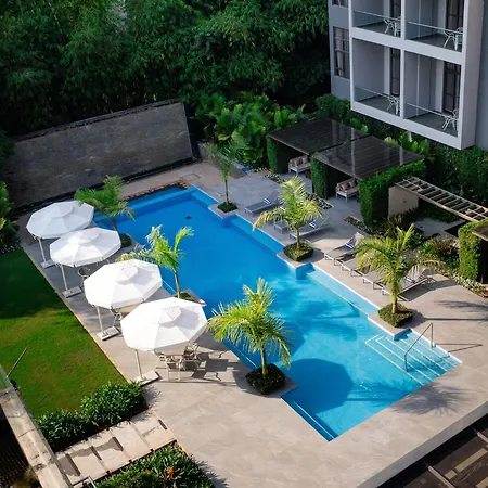 Trademark Suites At Enaki Town-2