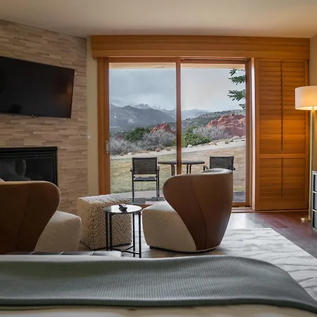 Garden Of The Gods Resort & Club-3