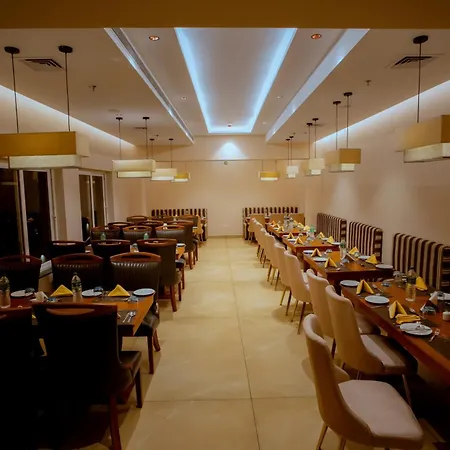 Beeza Clubhouse-2