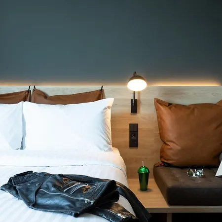 Moxy Plymouth-3