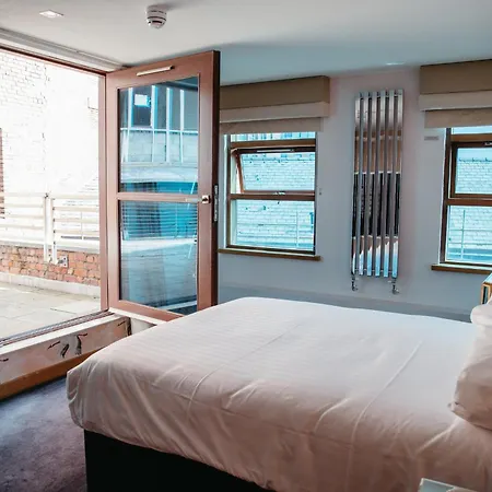 Posh Pads - Liverpool 1 - Apart-Hotel-2