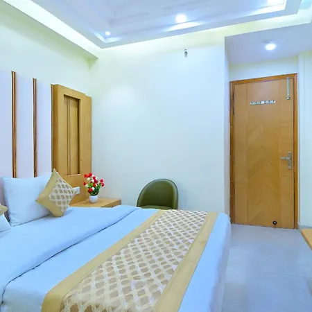 Hotel Northern Palace Just - 1 Min Connaught Place & New Delhi Station-2