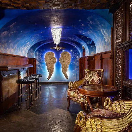 Hotel U Zlateho Stromu Prague By Bhg-3