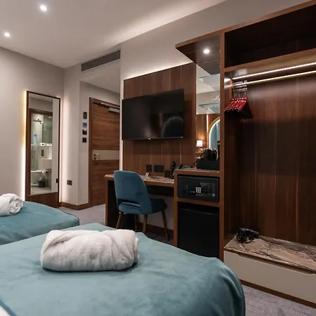St Mark'S - Merit Hotels-3