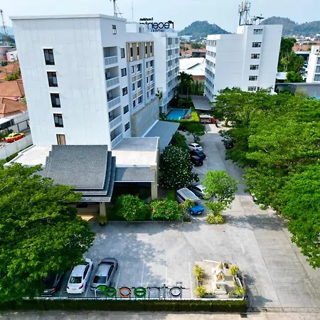 Recenta Suite Phuket Suanluang-3